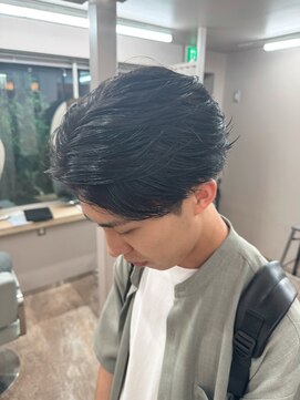 レーヴバイリコ 三軒茶屋(Reve by liko) フェザーショート/フェザーパーマ/刈り上げセンターパート