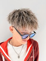 ルーシー 渋谷(LUCEY) ツイストマッシュホワイトメッシュパイルツイストパーマ