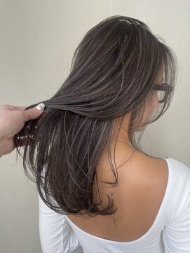 オリーブグレージュハイライト