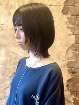 マギーヘア(magiy hair) 大人可愛い切りっぱなし 小顔顔周りレイヤーウルフ/nico