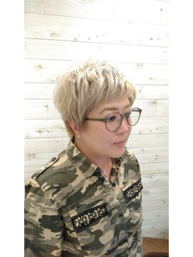 フラット(flat) 【 ベリーショート 】×【 ホワイティーアッシュ 】