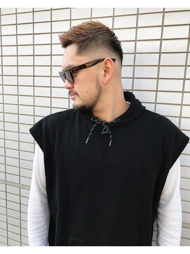 フォーコーナーズ(Four Corners) スキンフェード【フェザーアップ】