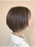 透けるナチュラルアッシュショート