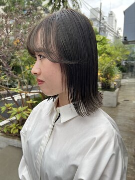 ローネス(LONESS) 透明感の増すオリーブグレージュ◎【表参道/青山】