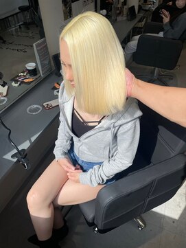 キング 梅田(K!ng) 梅田ブロンド梅田ミルクティーベージュ梅田美容室茶屋町