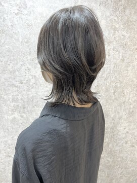 キャアリー(Caary) 福山市美容室Caary トレンドくびれウルフ アイスグレージュ