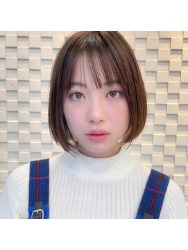 アルティファータ(artifata) ショートヘアショートボブ縮毛矯正白髪ぼかし表参道青山30代