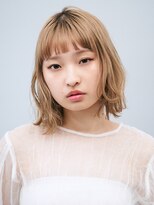 前髪似合わせ顔周りカットレイヤーカットハイトーンベージュボブ