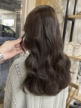 エレン 新百合ヶ丘店(ELEN) 赤みを抑えたい方におすすめの透け感たっぷりアッシュブラウン