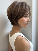 表参道白髪ぼかしウルフショートカットベージュアッシュ30代40代