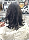 外ハネミディアムスタイル