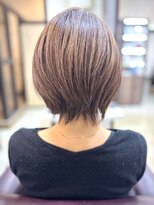 トレセッテ(tre sette)&nbsp;ショートレイヤースタイル/艶感ナチュラルブラウンカラー