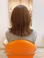 アヴァン(avan.)&nbsp;外ハネミディ ハニーベージュ