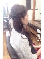 ベル(BELL)&nbsp;【桜新町用賀BELL】ねじりサイドハーフアップ