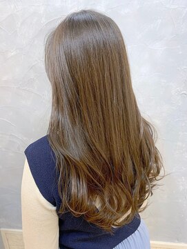 ラヴリア クルメ(LOVERIA KURUME) ≪LOVERIA KURUME/久留米≫オリーブアッシュのロングスタイル