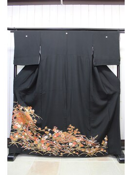 ルナクレセント (Luna crescent) 留袖MT-24 ¥14000~(着付料込み)