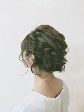 リノカヒリ(Lino kahili) 大本命低めカールアップ