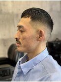 クロップ×スキンフェード ビジネスショートバーバースタイル