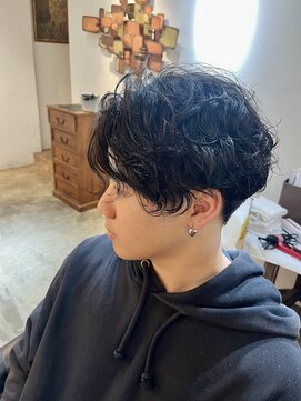 ビハインドザカーテン(BEHIND THE CURTAIN) 波巻きパーマ×くせ毛風無造作パーマ