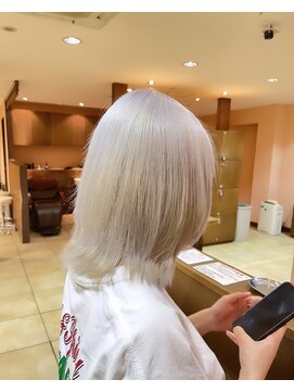 インパークス 新越谷店(INPARKS) ホワイトベージュカラー