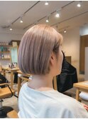 切りっぱなし/コンパクトボブ/丸みボブ/ハイトーン/暖色ベージュ