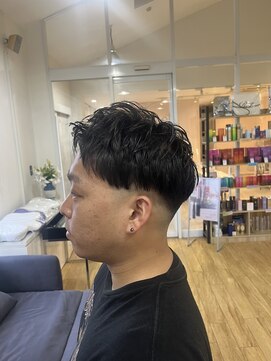 サラ 新宮店(SARA) フェードカット