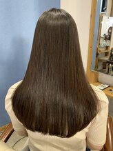 ～メニュー紹介～【髪質改善カラー】カラーと同時にダメージ補修と保護