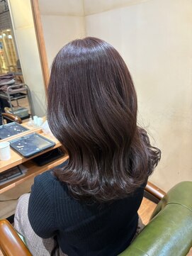 オーストヘアジジ(Aust hair Gigi) グレージュカラーとクビレ