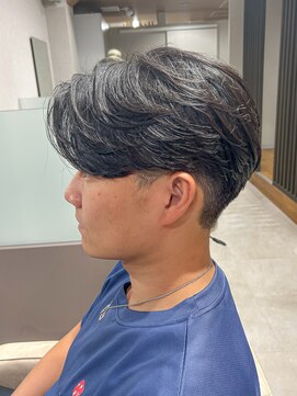 ヴェルデ(VERDE) センターパート　ニュアンスパーマ