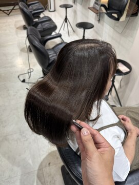 サロンドボーテキリコ(SALON DE BEAUTE KIRIKO) ミディアム × ネオメテオストレート