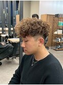 スペインカール ハイライトカラー　メンズカット　メンズパーマ