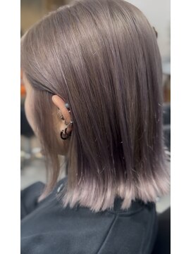 クラッチバイシオンアグリゲイト(CLUTCH by Zi-on aggregate) 外ハネ/ダブルカラー/ピンクベージュカラー