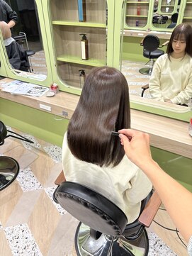 イオエ 西梅田(ioe) ブリーチなしカラー／髪質改善/ミルクティーベージュ/小顔へア