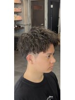 カットショップジョリー(CUT SHOP JOLLY)&nbsp;ツイストスパイラル＋6cm刈り上げ