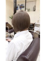 クラン 横浜(Clanc) 透明感ベージュ×ぷつっとコンパクトボブ