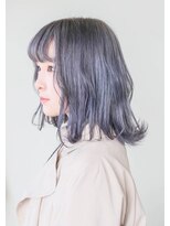 ホワイトルーム(White Room) ブリーチ2回♪ホワイト系シルバーカラー