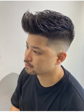 ドルクス 日本橋(Dorcus) 東京日本橋外国人風バーバースタイル