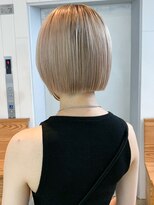 ホワイトブロンド_グレージュカラーボブウルフ_ba408211