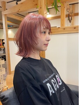 ティピ(tipi) ピンク　レイヤー ウルフ顔まわりレイヤー 表参道青山20代30代