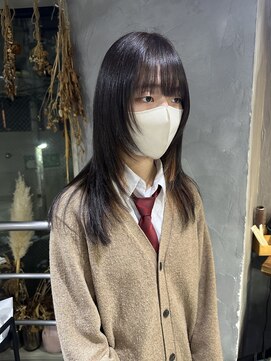 リュッカ(Lyuck) 【MANA】レイヤーカット/イヤリングカラー/ウルフ