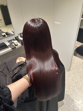 モク 神楽坂(mok) 派手すぎないレッドカラー♪