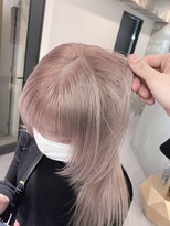 ペレ 渋谷(PELE) イメチェン/ホワイトブロンド/外ハネボブ/ワイドバング/渋谷