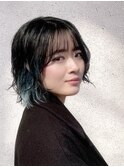可愛いパーマと水色