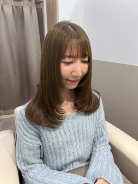 ソエル(Soell) 髪質改善 レイヤーカット オリーブカラー ツヤ髪 20.30代女性