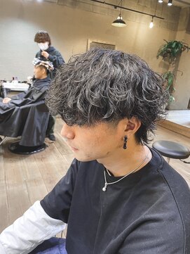 シリー 浦添店(SILLY) 沖縄メンズ波巻きパーマウルフ