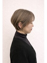 ソレ 森田店(SOLE.)&nbsp;白髪ぼかし×骨格補正で叶う美シルエットショート