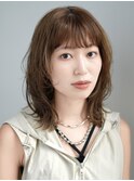 レイヤーミディアム/顔まわりレイヤー/前髪あり/20代/30代