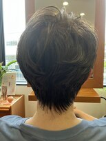 ナチュラルヘアーラック 大人の無造作ショート