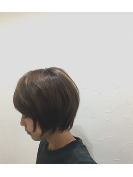 キャラ 池袋本店(CHARA) クールショートレイヤー【キャラ池袋・大西】