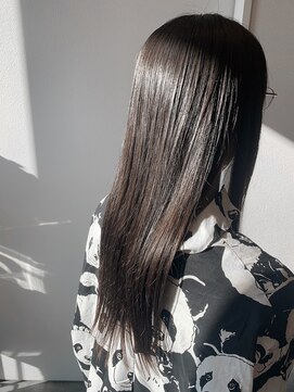 ヘアーアンドビューティ カリテス(Hair & Beauty Charites) ナチュラル×ストレート